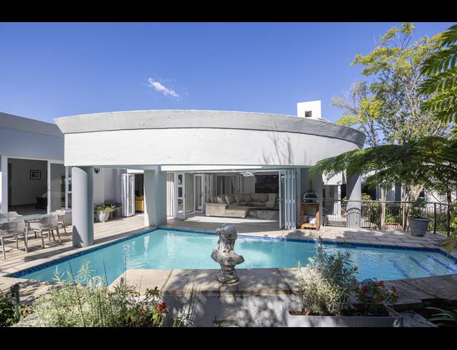 7 BEDROOM HOUSE FOR SALE IN DAINFERN GOLF ESTATE